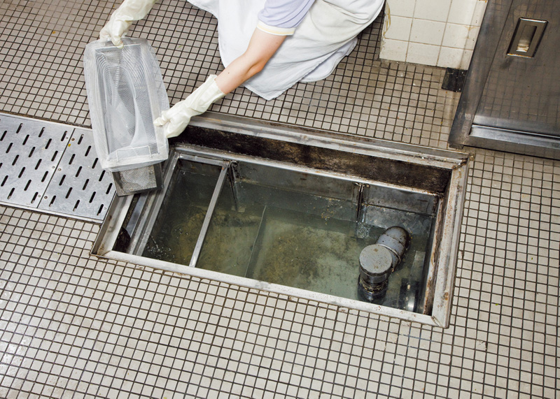 約10分で出来るグリースストラップの清掃方法